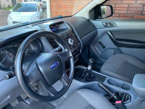 Imagen 8 de 12 de Ford Ranger 2015 2.2 Cd 4x2 Xl Safety Tdci 125cv
