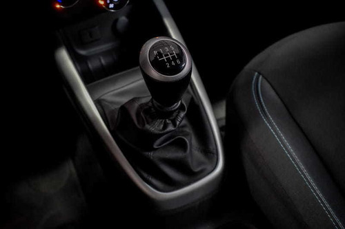 Imagem 11 de 15 de Chevrolet Onix Lt 1.4 Mpfi 8v 4p Mec.