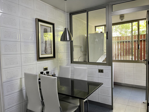 Depto De 5 Dorm, 4 Baños, Amplios Espacios En 220 Mt2 Utiles