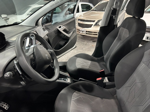 Imagen 19 de 25 de Peugeot 208 Allure Nav Tiptronic 2017 No Feline Sport Thp