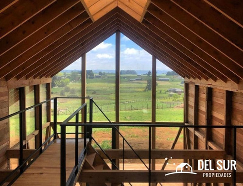 Casa Con Gran Diseño De Contrucción
