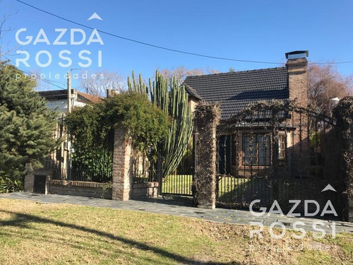 Imagen 1 de 23 de Casa - Adrogue