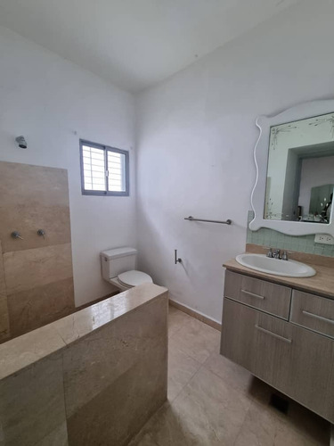 Imagen 10 de 26 de Fernando Perez Vende Lujoso Apartamento En Las Chimeneas Res The Lofts, Valencia La Trigaleña