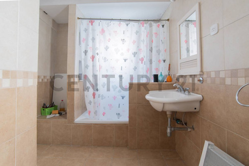 Venta De Ph Con Entrada Independiente En Lanús Este Centro. Apto Crédito! Bajó De Precio!