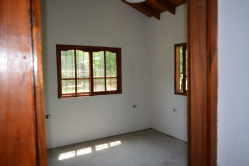 Imagen 23 de 30 de Venta De Hermoso Complejo De Cabañas Con Galpón En Guernica