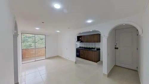 Lindo Apartamento Remodelado En La Loma De Los Bernal. Código #10