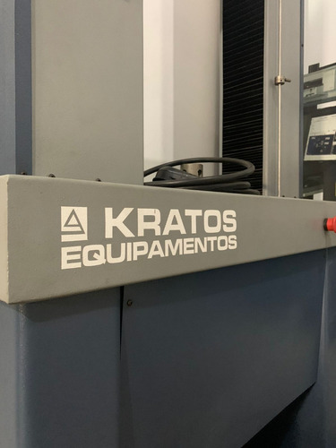 Máquina Universal De Ensaios Kratos 10 Toneladas Semi-nova (Usado)