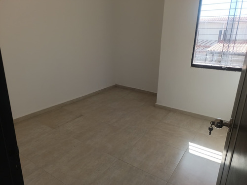Townhouse En Venta En Aguamarina Ciudad Alianza Guacara L.v