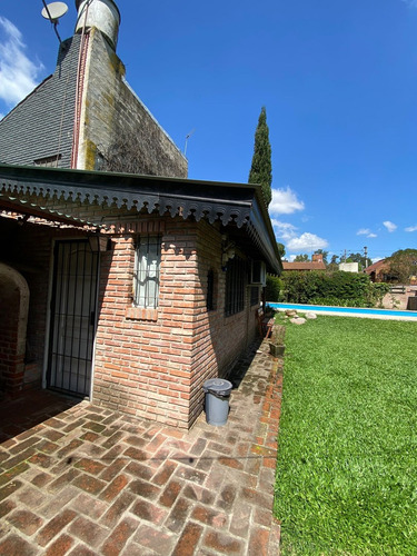 Casa En Venta En De Vicenzo Chico, Del Viso, Pilar
