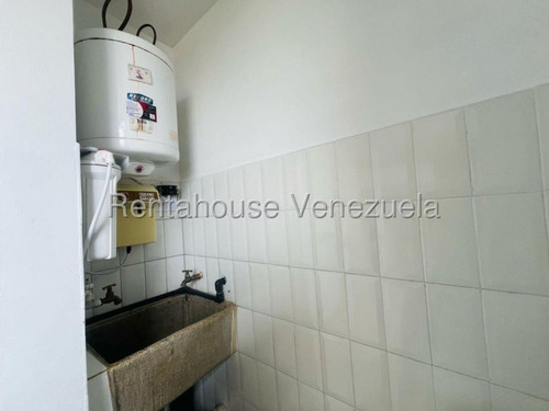 Valeria Chong Apartamento Venta Barquisimeto Lara Zona Centro Este Oportunidad Residencial Economico Código Inmobiliaria Rent-a-house 25-18558