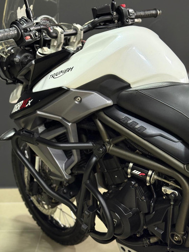Triumph Tiger 800 Xcx