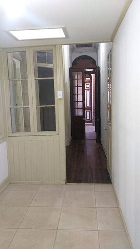 Casa Zenteno Con 10 De Julio. 58 M2. 2 Dormitorios, 1 Baño.