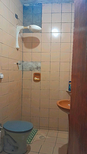 Sobrado Com Casa Nos Fundos E Um Ponto Residencial Do Lado