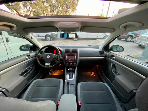 Imagen 8 de 14 de Volkswagen Vento 1.9 I Advance Dsg 2009