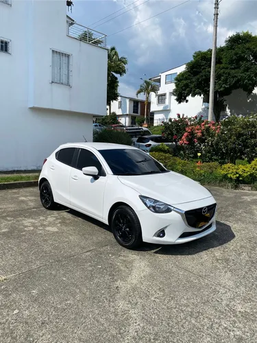Mazda 2 Turíng Automático