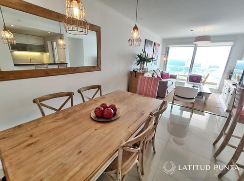 Piso Alto En Brava- Ref: 1188