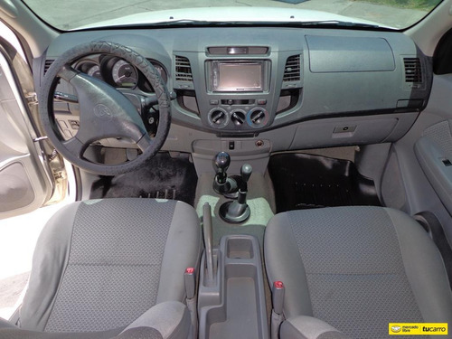 Toyota Hilux 2.7 4x4 Sincrónico