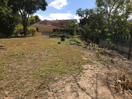 Terreno En Venta En Valle Arriba