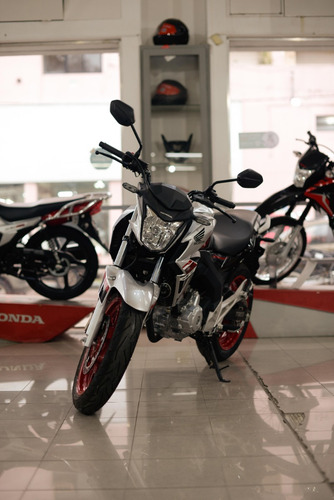 Nueva Honda New Cb 250 Inyeccion