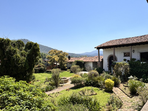 Casona En Venta, El Corazón Del Pueblo De Valle De Bravo