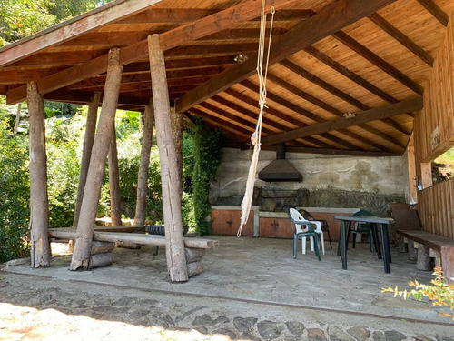 Casa En Venta De 12 Dorm. En Panguipulli