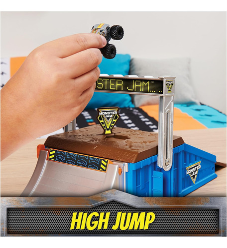 Monster Jam Mini Freestyle Flip Arena Playset Y Almacenamien