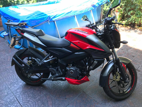 Bajaj Ns200