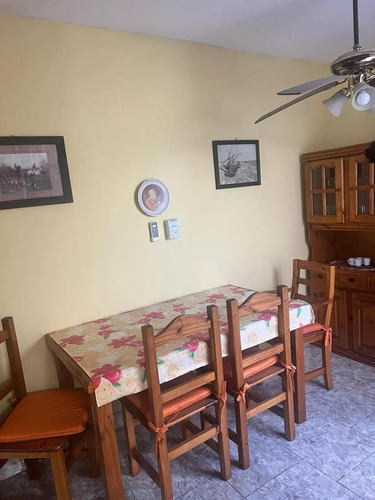 Casa En Venta - 3 Dormitorios 3 Baños - 400mts2 - Azul