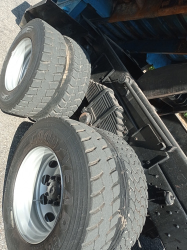 Volkswagen 31320 6x4 Basculante