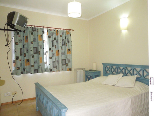 Imagen 7 de 11 de Triplex En Pinamar Zona Centro.