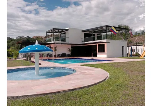 Finca Moderna En Sopetran En Venta