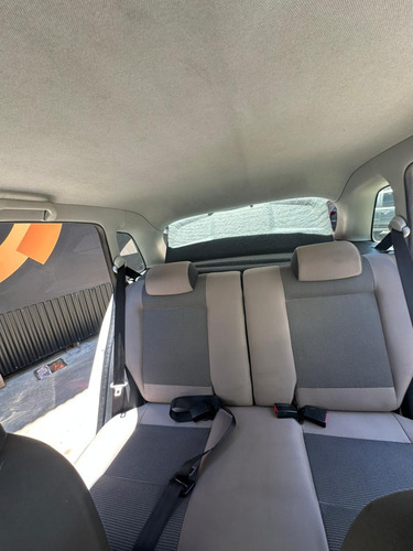 Volkswagen Suran 1.6 Trendline 11b