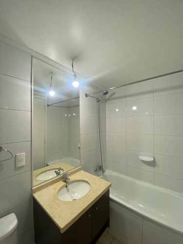 Arriendo Departamento De 2 Dormitorios En Santiago.