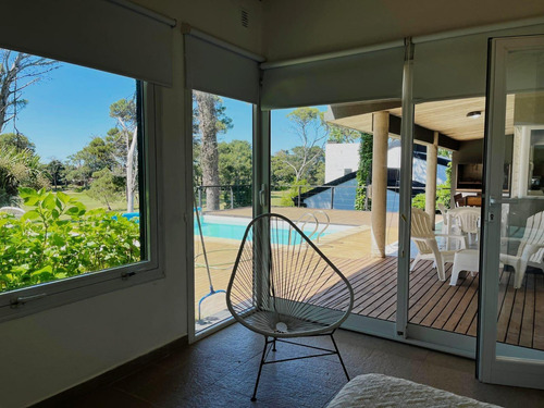 Casa En Venta - 3 Dormitorios 2 Baños - Pinamar