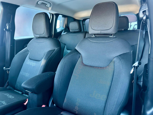 Jeep Renegade 1.8 Longitude Flex Aut. 5p