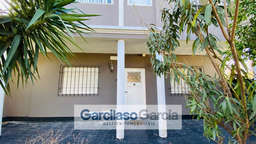 Casa  En Venta En Ituzaingó,  G.b.a. Zona Oeste