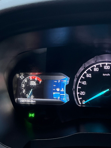 Ford Ranger 3.2 XLt mt6