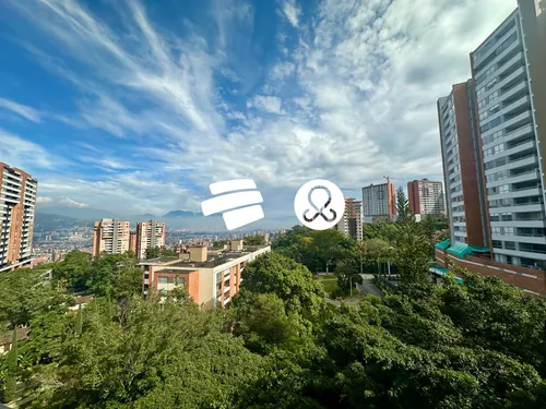Apartamento Con Vista A La Ciudad, Sin Poniente, Sector Tranquilo, Unidad Muy Familiar, Loma De Las Brujas, Envigado