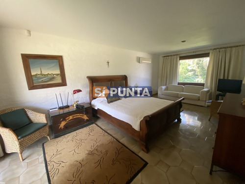 Imagen 11 de 30 de Dos Casas En Brava 5 Dormitorios + Doble Dependencia ,piscina,gran Parque Y Vista Al Mar