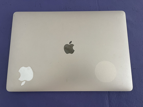 Macbook Pro Touch Bar 2018 15 PuLG 16gb Ram 512 Ssd Core I7 (Usado)