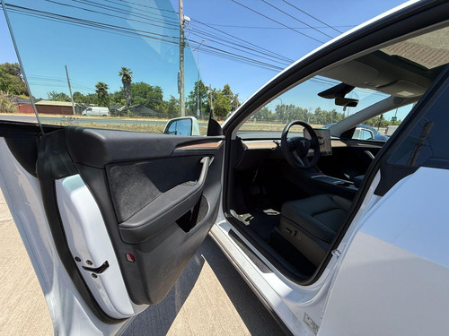 Tesla MODEL Y TESLA MODEL Y LONG RANGE
