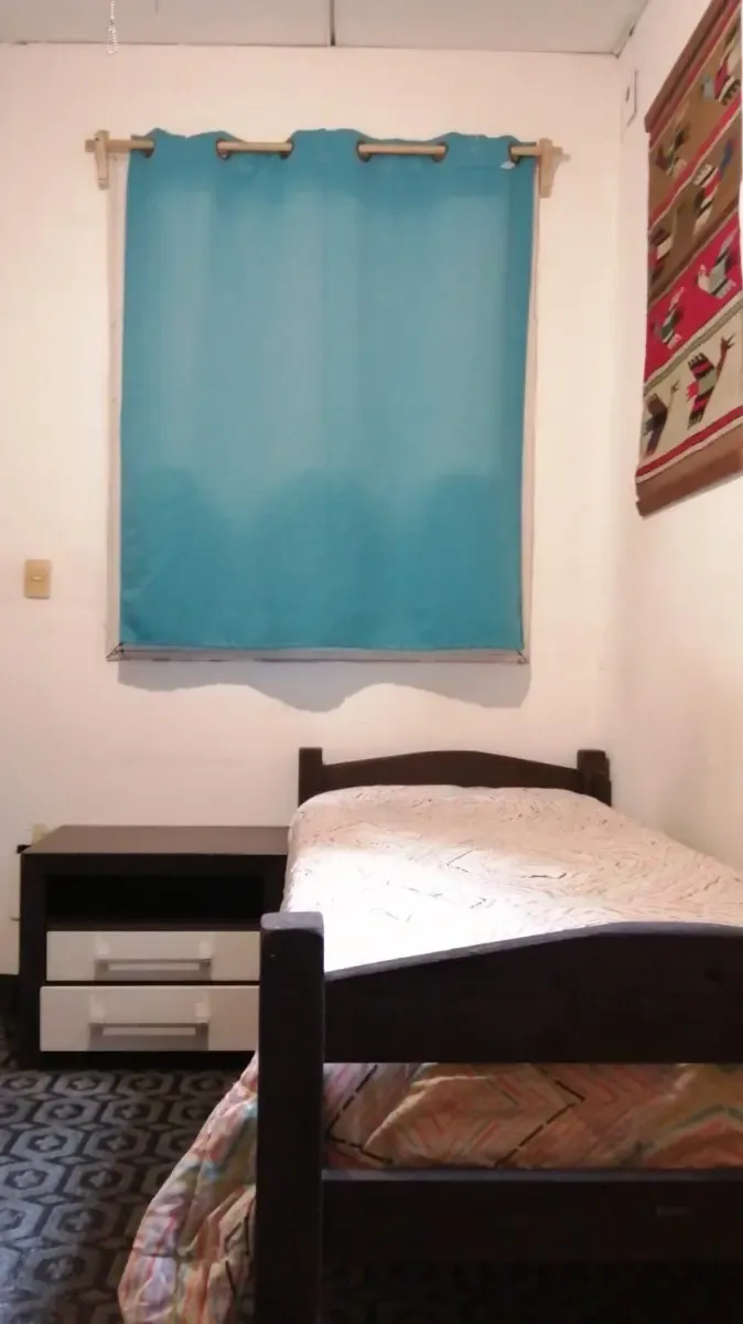 Residencia Estudiantil Ubicada En Río Negro 1279 Esquina San José, A Una Cuadra De Avenida 18 De Julio. Con Locomoción Hacia Todas Partes De Montevideo, Y Cerca De La Mayoría De Los Centros De Estudio · Foto 3