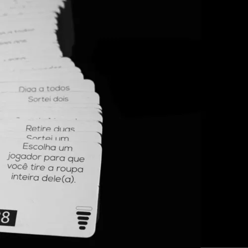 SPYMINNPOO Jogo de cartas de casal romântico ótimo jogo de cartas para  casais casados e novos casais encontros à noite aniversários dia dos  namorados lanterna brinquedos de pesca, barracas de brinquedo, brinquedos  interativos de mesa 