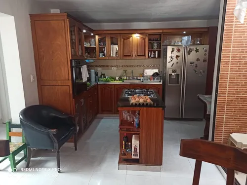 Se Vende Cómoda Casa En La Castellana Primer Piso