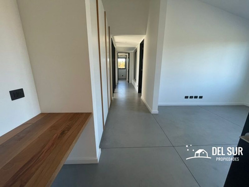 Casa Nueva, Moderna Y Con Excelente Aislación