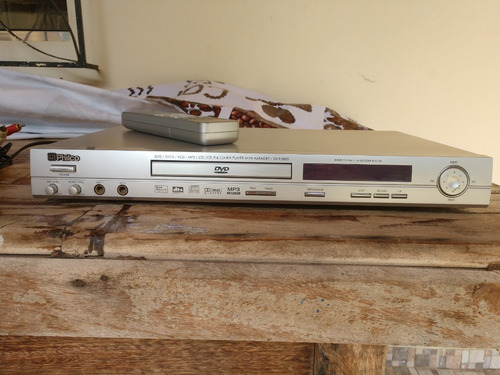 Dvd Player Com Karaoke Dv-p3000