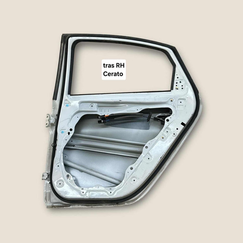 Puerta Trasera Derecha Kia Cerato (Usado)