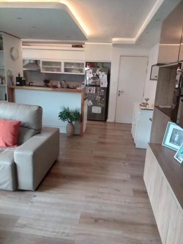 En Cordón. Apartamento De 3 Dormitorios Con Patios Y Cochera. Con Renta Actual