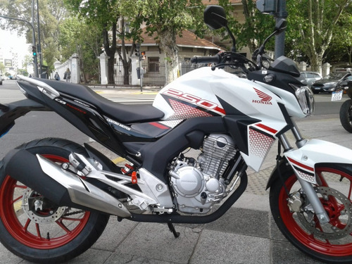 Imagen 3 de 11 de Honda Cb 250 Twister 2023 Nuevo Modelo Centro Motos