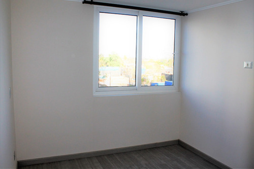 Metro Las Torres Mariposa 2d2b + Est Y Bdga, Macul